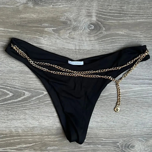WEWOREWHAT Delilah Belted Bikini Bottoms - Picture 2 of 5